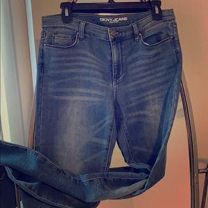 Very soft skinny DKNY jeans